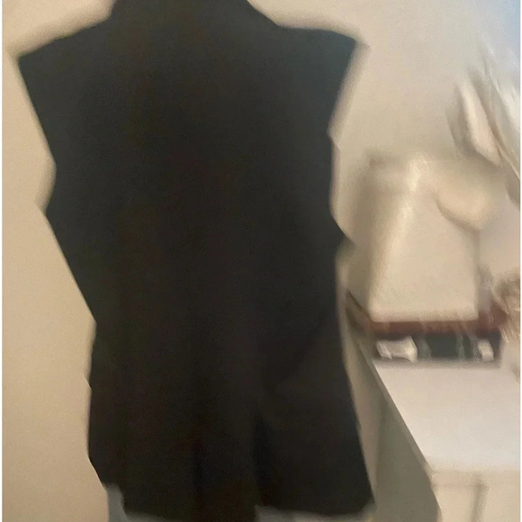 NWNT black Sleeveless Vest with Lapels and Relaxed Fit size small - Picture 3 of 8